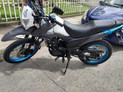 Akt 125 (modelo 2015)