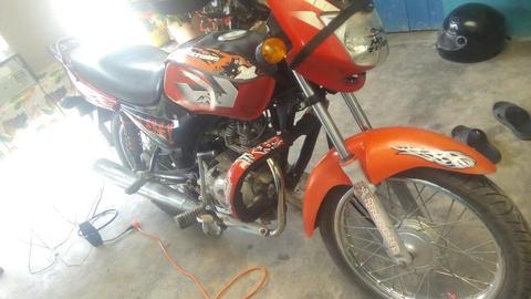 Se Vende Moto Papeles Al Dia 2200000