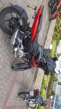 Vendo Pulsar 135