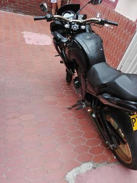 Se Vende Moto Fazer 2012