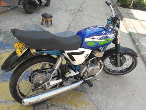 Ax 100 Modelo 2005 Montada en 15