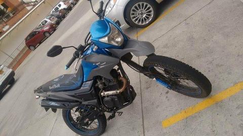 VENTA DE MOTO AKT TTR 125 MODELO 2015 EXCELENTE ESTADO WSP: 3174578051