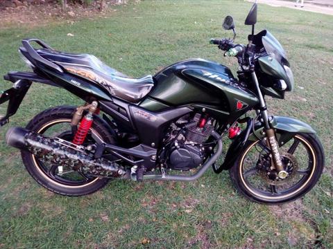 Vendo hermosa moto Hero Honda