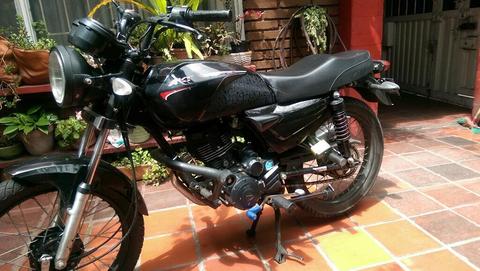 Vendo Akt 125 Modelo 2012