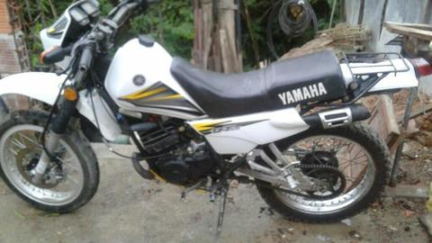 Moto Dt 125