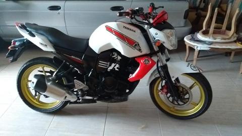 Moto Fz 150