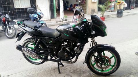 Hermosa moto pulsar 180