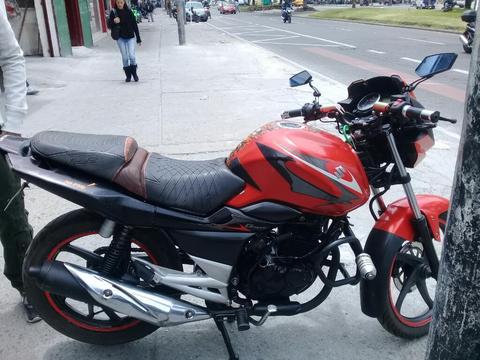 Moto Suzuki Gs 150 Modelo 2013 con Soat