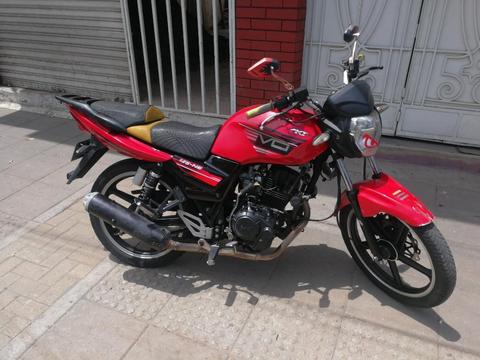 Vendo Hermosa Akt Evo 150 Ne Modelo 2014