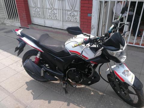 Vendo Hermosa Akt Evo R3 Modelo 2016