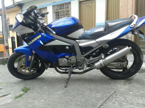 moto deportiva