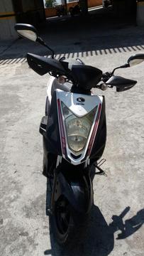 VENDO AGILITY NAKED MODELO 2014, PAPELES HASTA SEPTIEMBRE DE 2018 NUEVOS