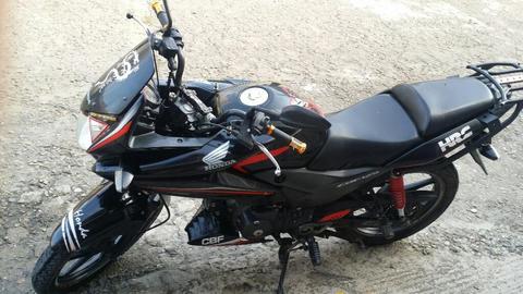 Vendo Moto Cbf 125 Honda Modelo 2012 Papeles Al Dia Color Negro