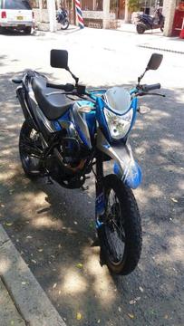 se vende moto akt tt 150