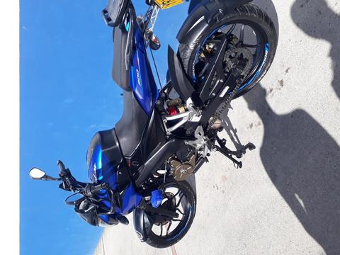 ESPECTACULAR NS 200 2016