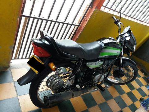 Vendo Moto Modelo 2012 Papeles Al Dia