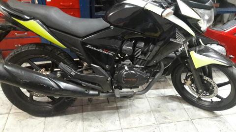 Honda Invicta 150 2014