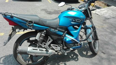 Motocicleta Akt Evo Ne 2012