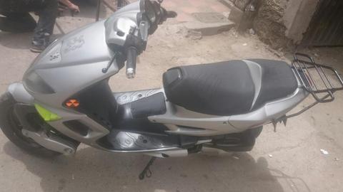 Vendo Moto Scooter 100 Papeles Al Dia