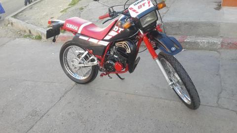 vendo dt 125 modelo 93 todo al dia no traspaso mi cel 3214865106