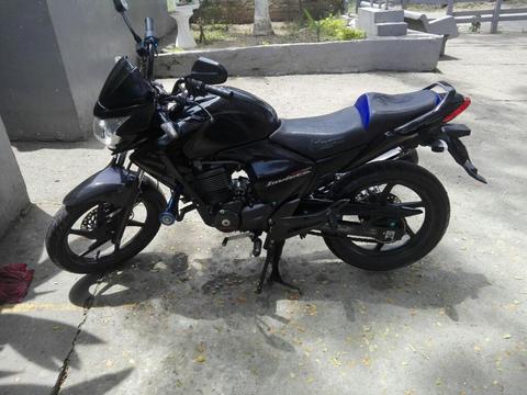 Vendo Moto Honda Invicta 150. Barata Apr