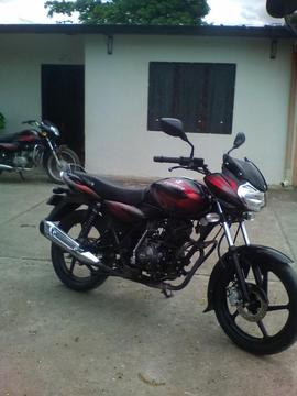 Vendo Discover 125 modelo 2016 con todo aldia