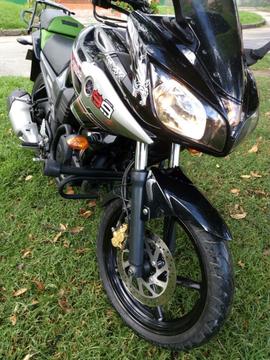 Hermosa Yamaha Fazer 2014