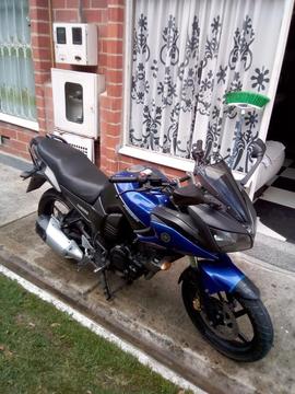 Moto Yamaha Fazer