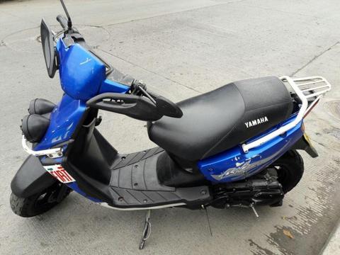 Yamaha BWS 1, color azul, modelo 2001, matriculada en Miranda, full motor