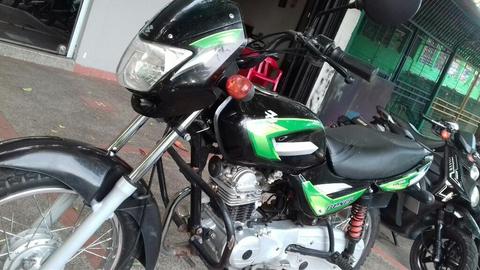 Moto Boxer en Excelente Estado