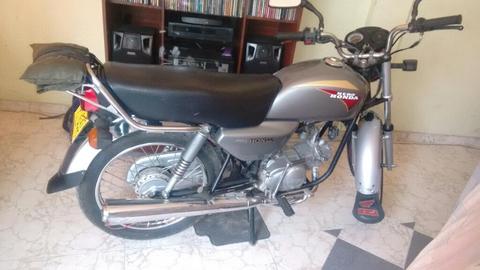 Vendo O Permuto Moto Honda Eco de Luxe M