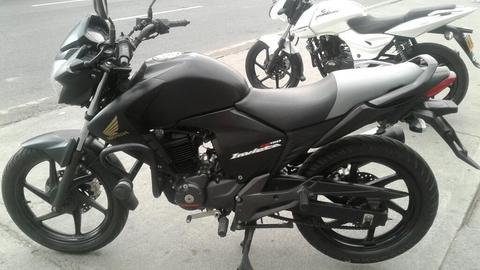 Se Vende Honda Invicta Modelo 2013