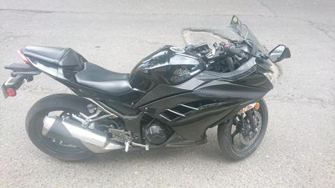 Moto Kawasaki Ninja Ex 300