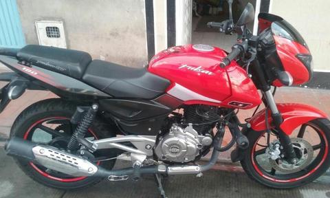 Pulsar 180 2015