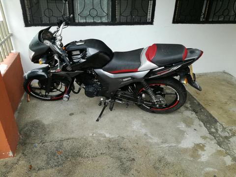 Vendo Moto Sz-r Mod 2015