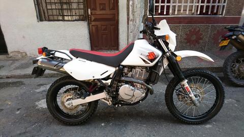 Suziki Dr 650 Modelo 2013 Segunda Serie