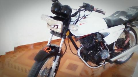 Vendo Moto Akt 125 Al Dia