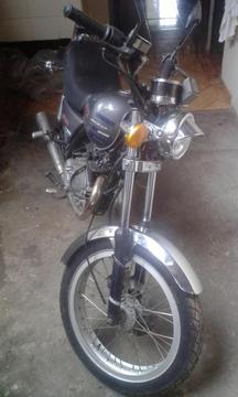 moto gn 1125 susuki solo tarjeta