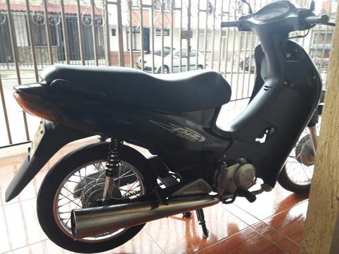 Vendo Moto Honda Biz 2004 Papeles hasta