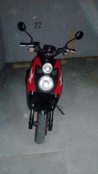 SE VENDE MOTO BWS 2014