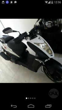 Vendo Moto Agylity 2015