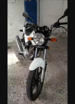 VENDO MOTO CB125E2014