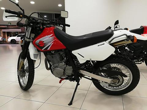 Suzuki Dr 650 2016