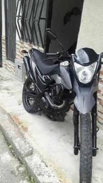 Vendo Akt 150 Modelo 2014