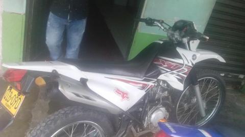 Vendo Moto Xtz Modelo 2015 Blanca sin Se