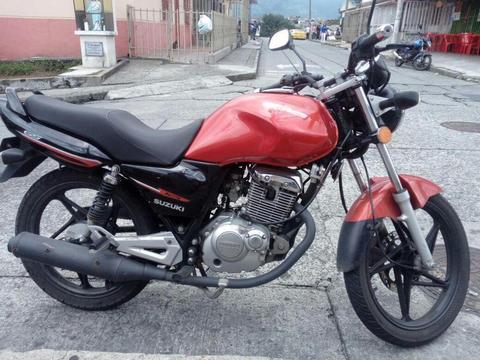 SUZUKI GS 125 MODELO 2014