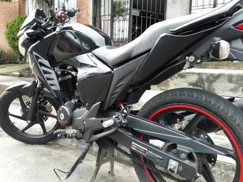 Vendo Cambio Honda Invicta Modelo 2012 Papeles hasta Junio Negociable