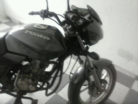 Vendo o Permuto Discover 125 sport 5 cambios modl 2017 por FZ