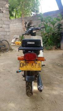 Moto Yamaha B 80