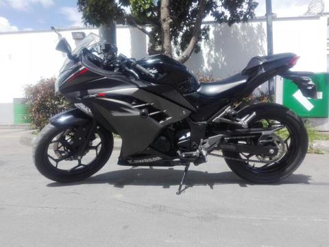 KAWASAKI NINJA 300 MODELO 2015 VENDO O PERMUTO